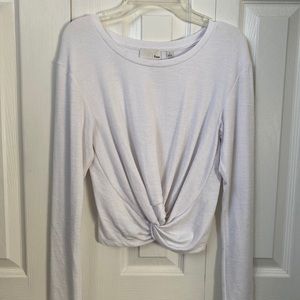 Long sleeve with knot